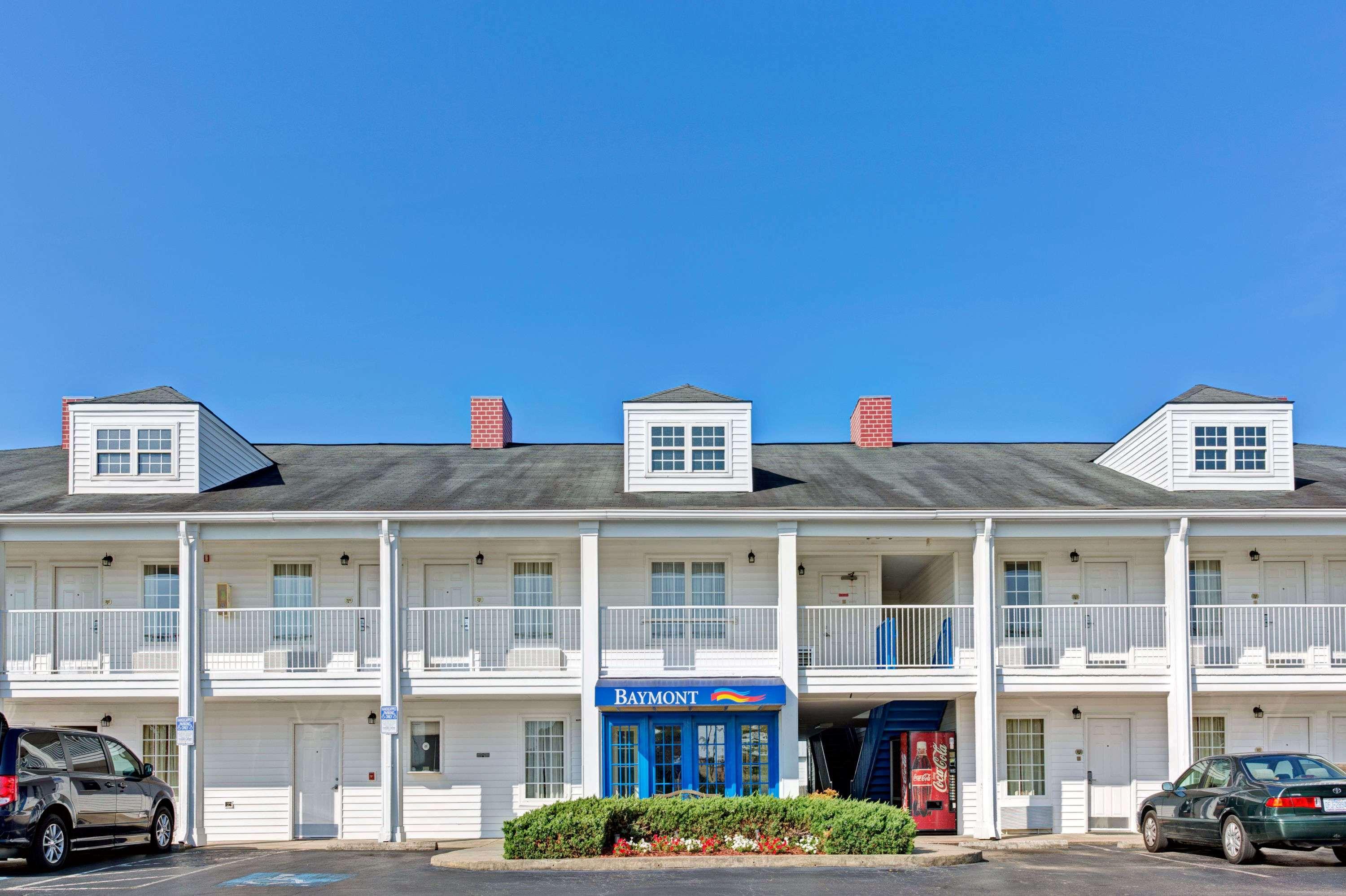 Baymont By Wyndham Sanford Hotel Exterior photo