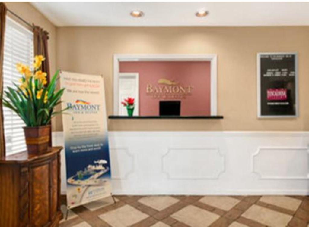 Baymont By Wyndham Sanford Hotel Exterior photo