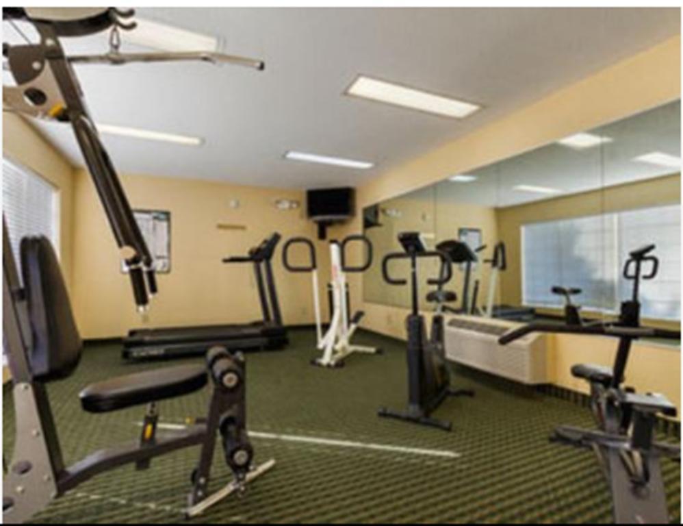 Baymont By Wyndham Sanford Hotel Facilities photo